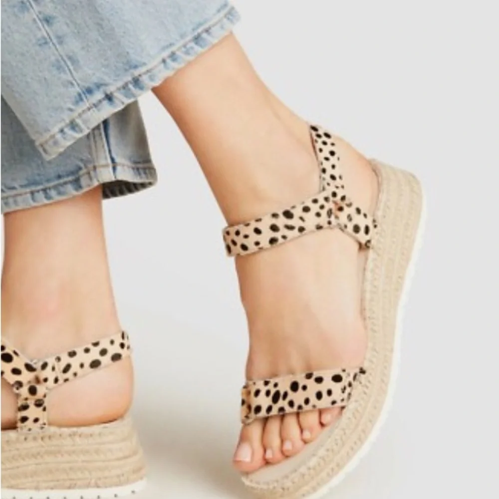 Dolce Vita Myra Women’s Leopard Print Fur Espadrille Adjustable Platform Sandals